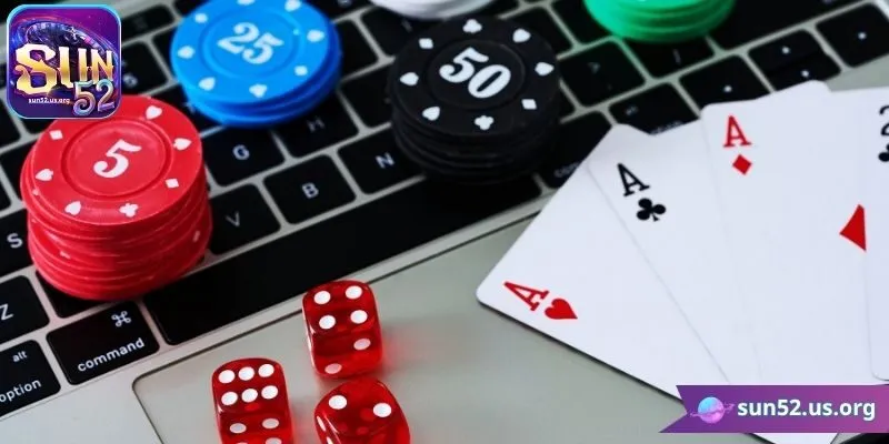 Phân tích các lá bài để đưa ra những thao tác đúng đắn